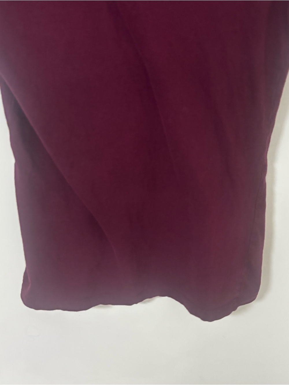 Hurley Women's Maroon V-Neck short sleeve Tee with Gold Logo size M - Picture 6 of 7